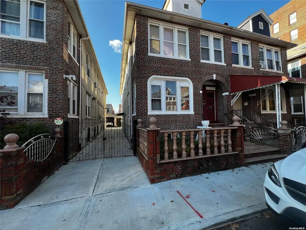138 E 92nd Street Brooklyn NY 11212