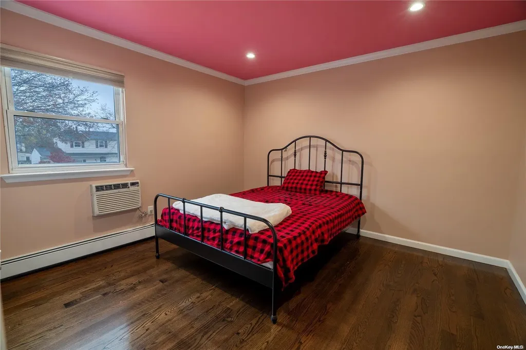 15 2nd Place Central Islip NY 11722