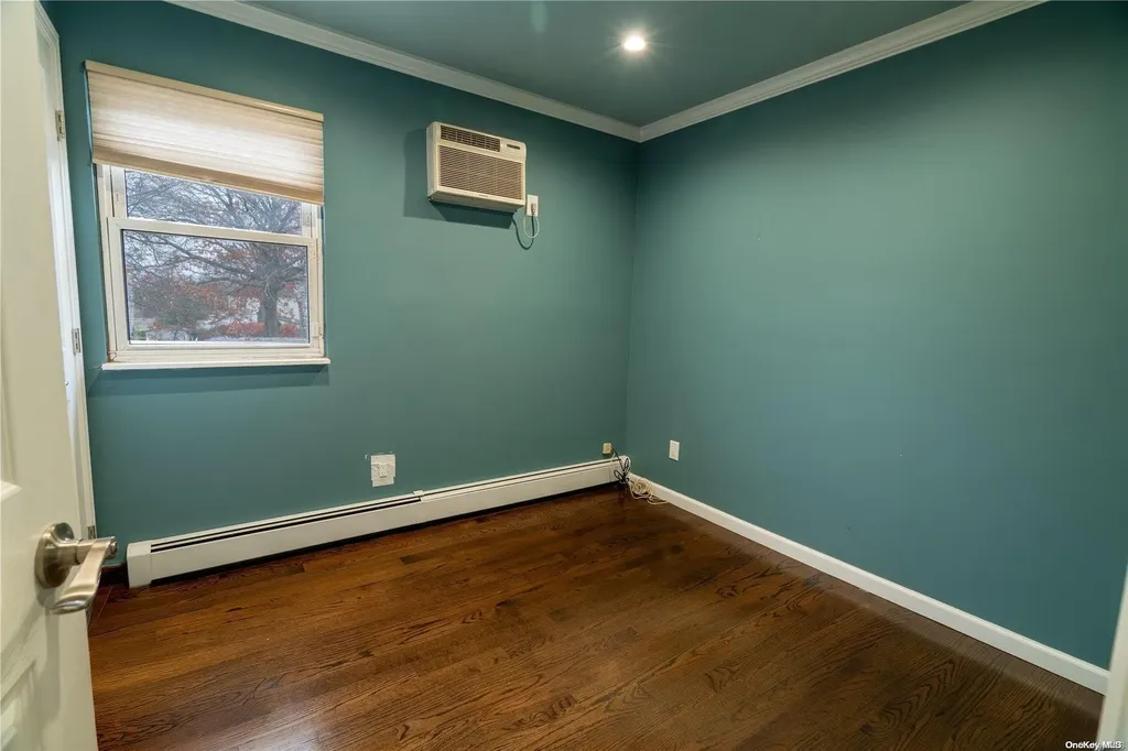 15 2nd Place Central Islip NY 11722