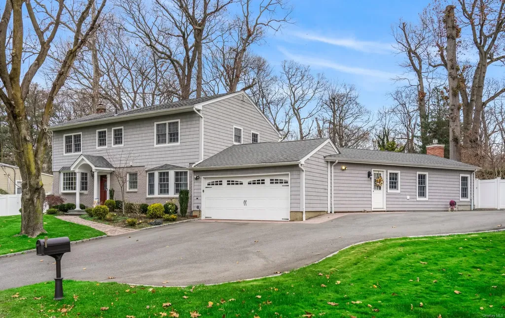 47 Viola Drive Glen Cove NY 11542