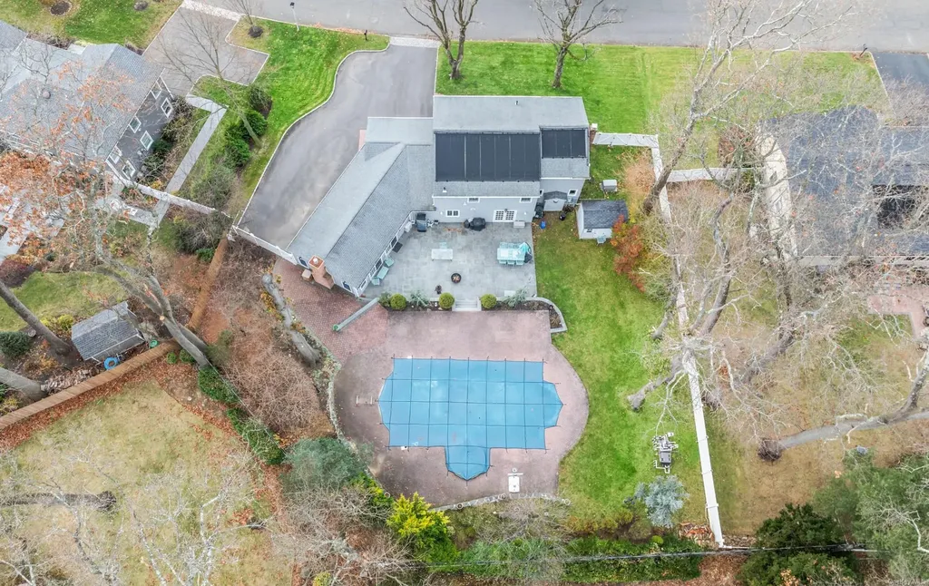 47 Viola Drive Glen Cove NY 11542