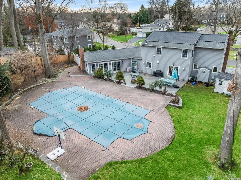 47 Viola Drive Glen Cove NY 11542
