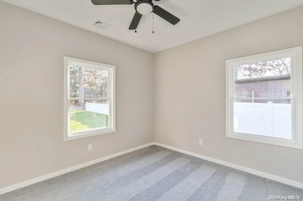 48 Avon Lane Middle Island NY 11953