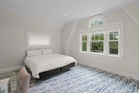 175 White Street Southampton NY 11968