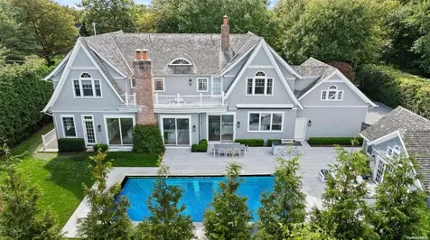 175 White Street Southampton NY 11968