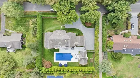 175 White Street Southampton NY 11968