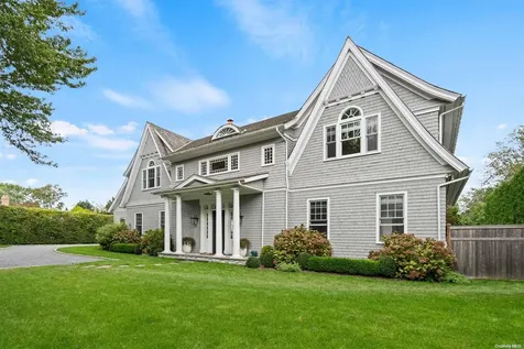 175 White Street Southampton NY 11968