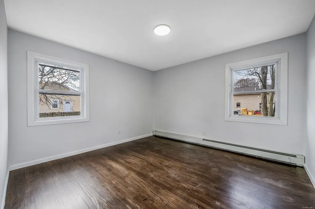 64 Crown Street Deer Park NY 11729
