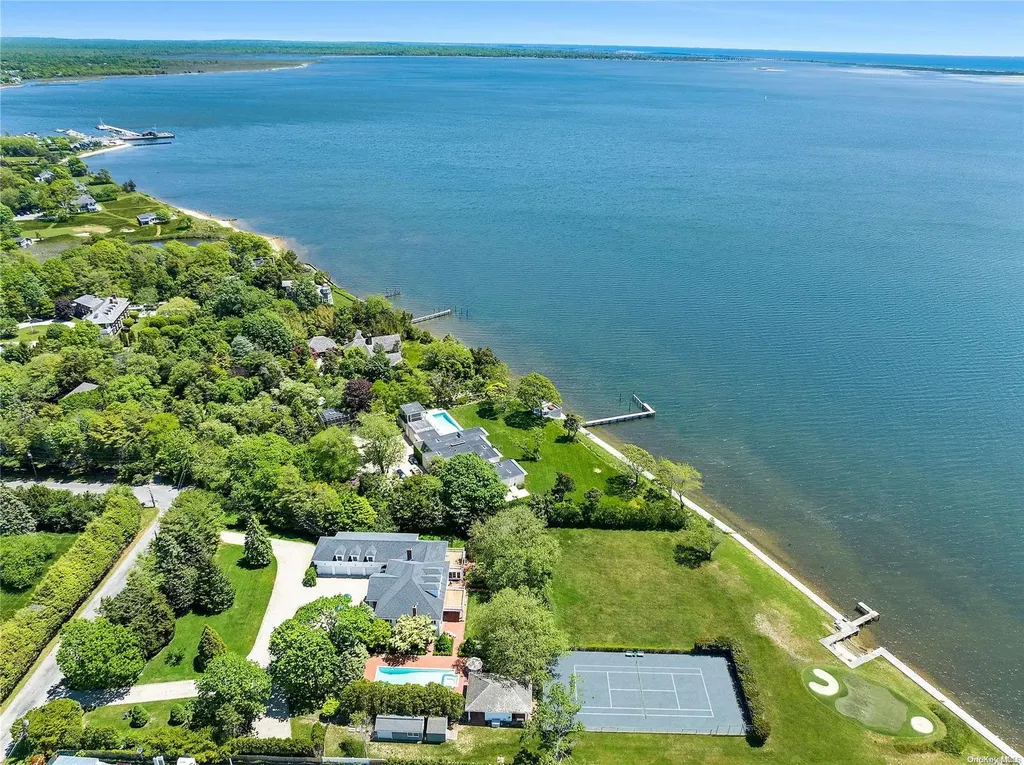 8 Titus Lane Bellport Village NY 11713
