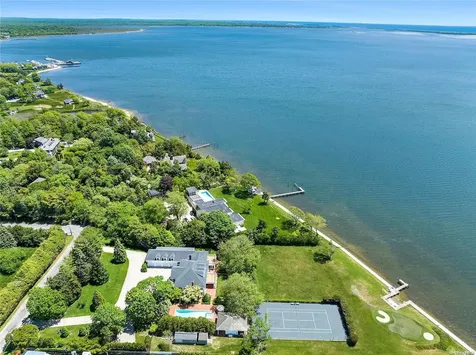 8 Titus Lane Bellport Village NY 11713