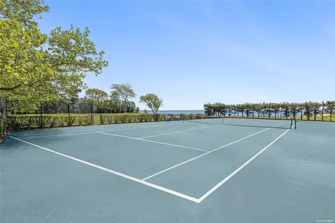 8 Titus Lane Bellport Village NY 11713