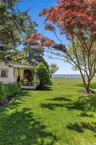 8 Titus Lane Bellport Village NY 11713