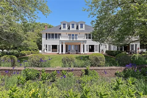8 Titus Lane Bellport Village NY 11713