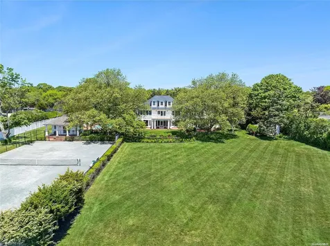 8 Titus Lane Bellport Village NY 11713