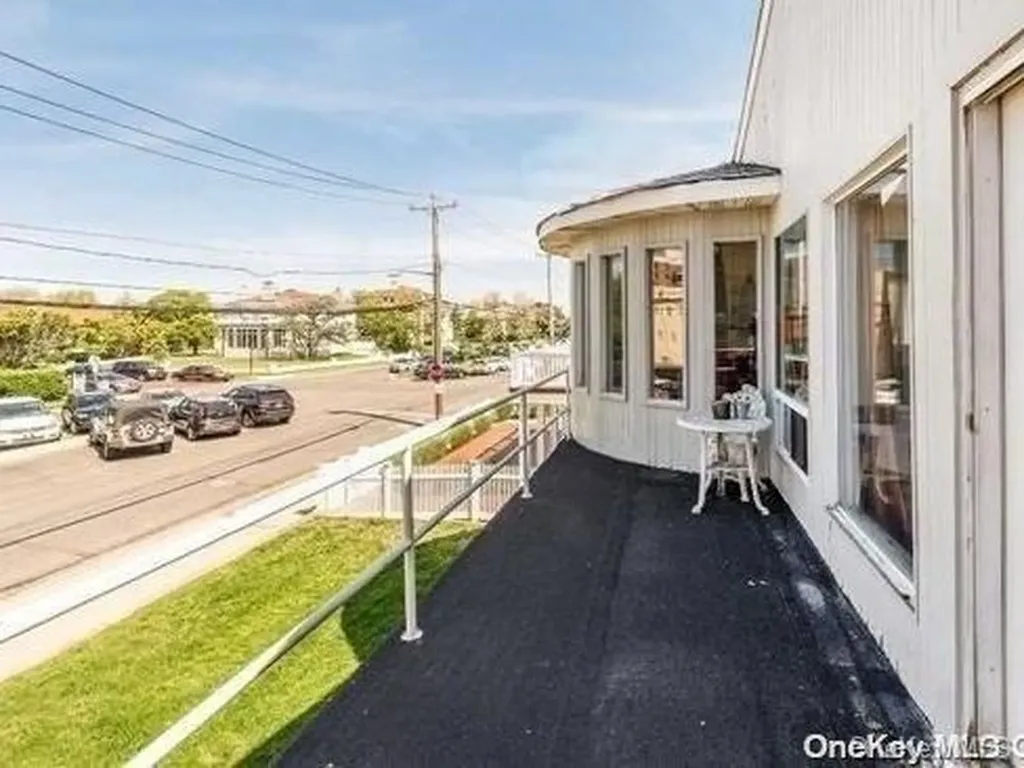 118 Magnolia Boulevard Long Beach NY 11561