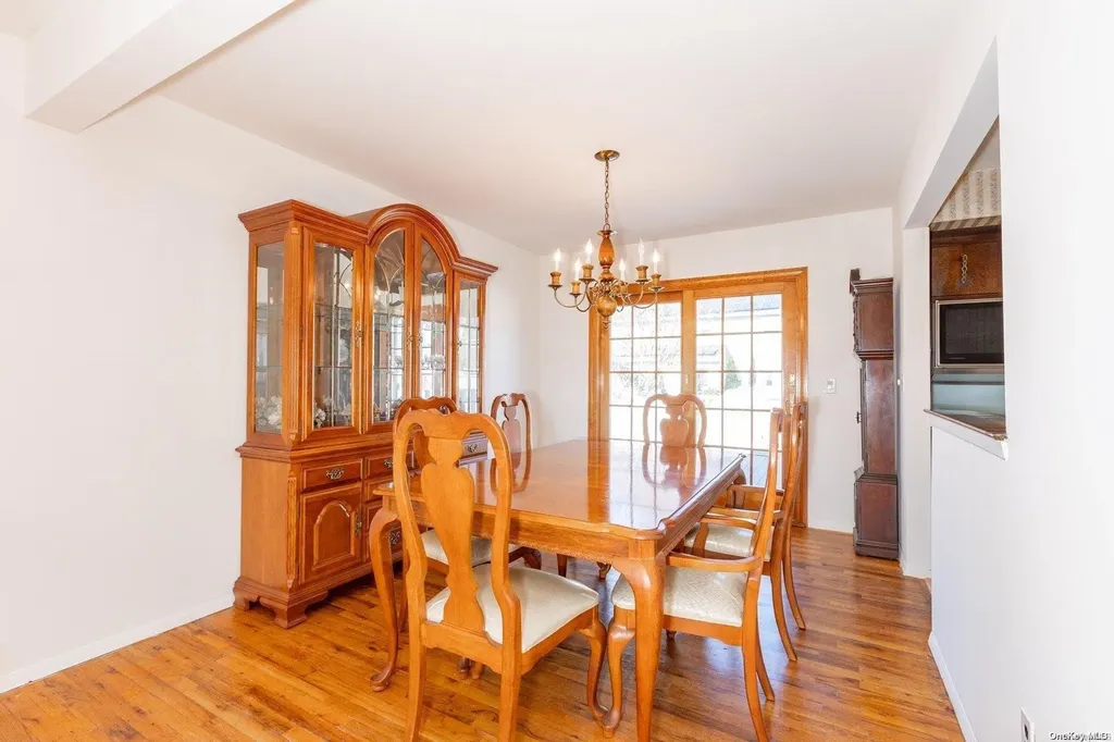 1793 Frederick Avenue Merrick NY 11566