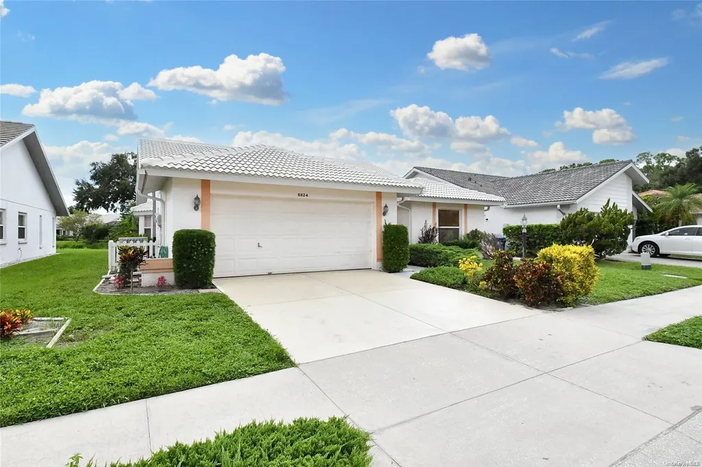 5824 Beaurivage Avenue Out Of Area Town FL 34243