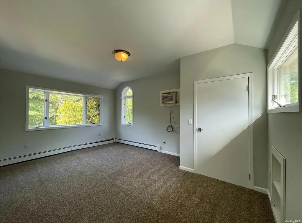 8 Ruth Street Huntington NY 11743