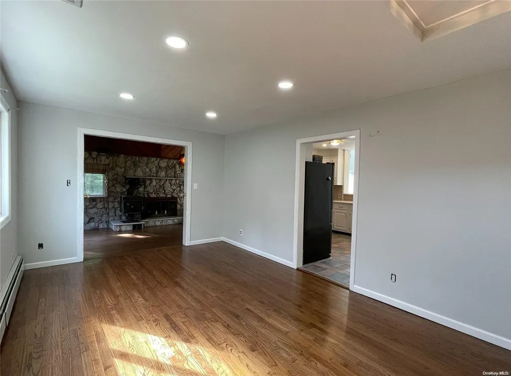 8 Ruth Street Huntington NY 11743