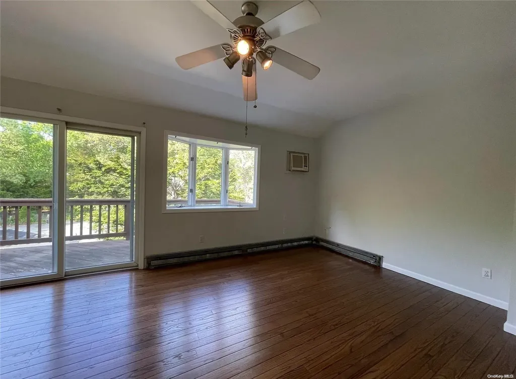 8 Ruth Street Huntington NY 11743