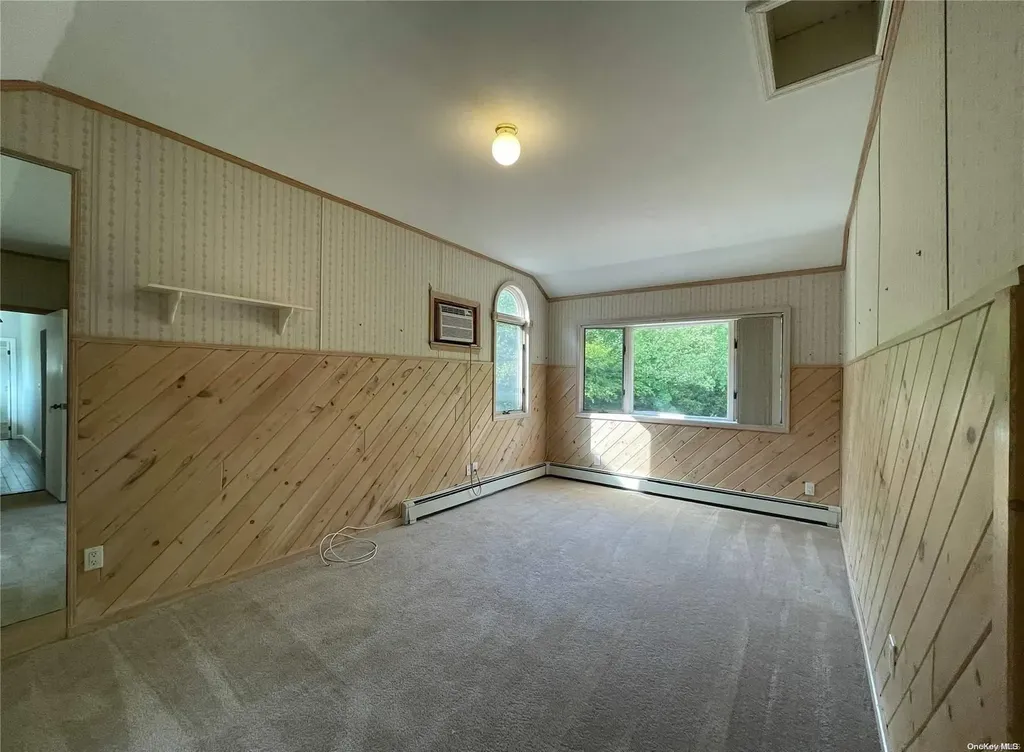 8 Ruth Street Huntington NY 11743