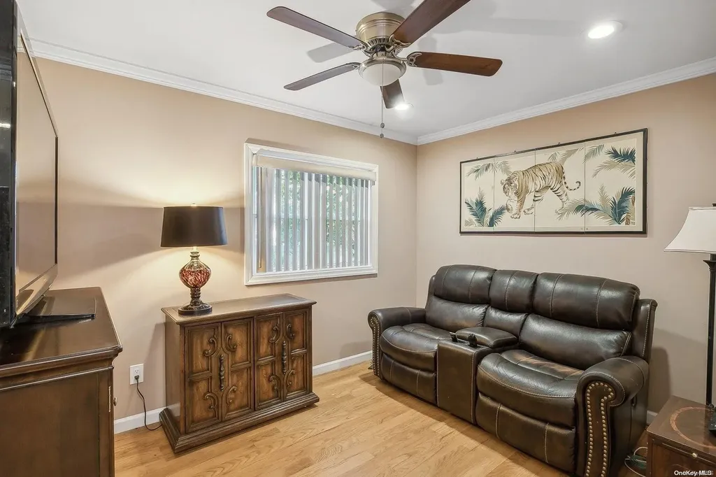 486 18th Street West Babylon NY 11704