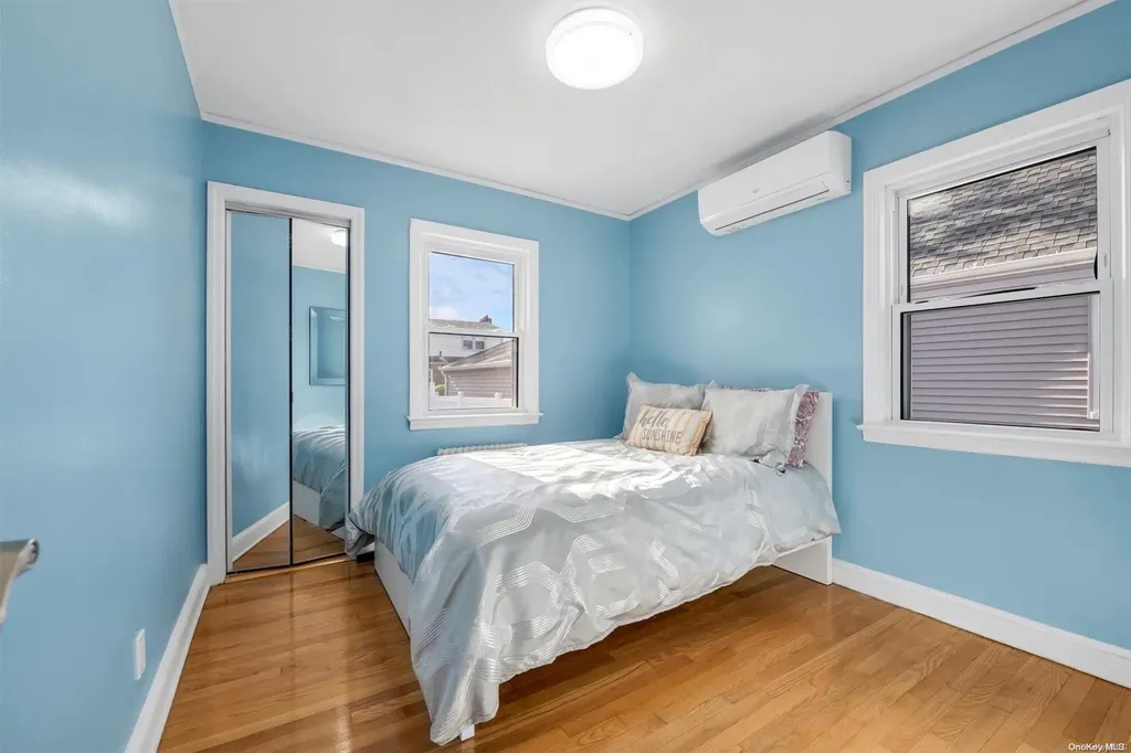 32 Corwin Avenue New Hyde Park NY 11040