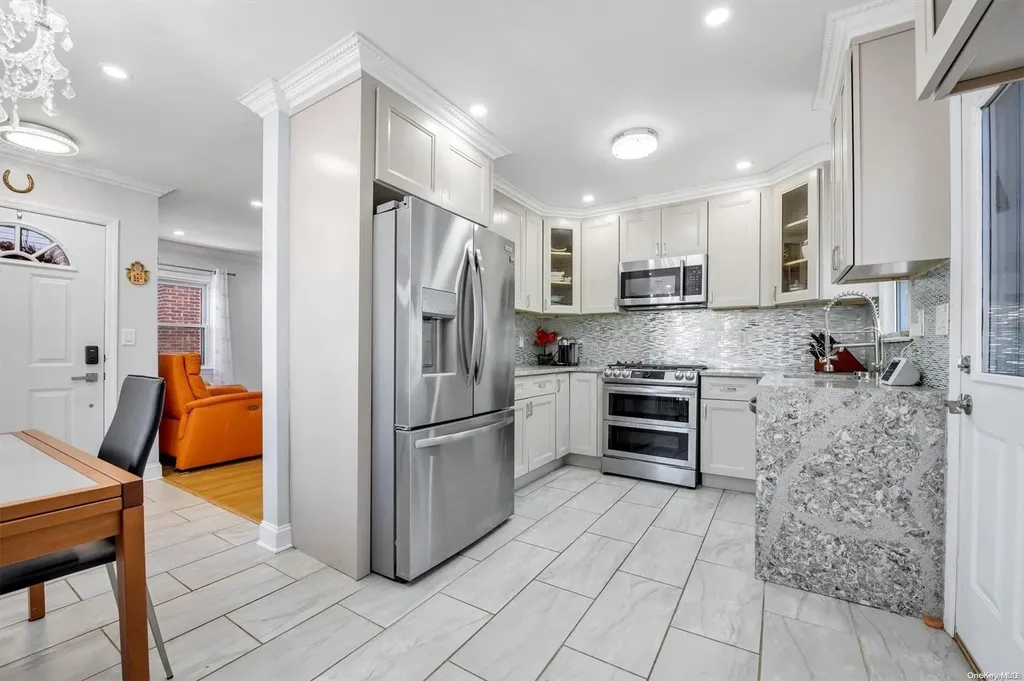 32 Corwin Avenue New Hyde Park NY 11040