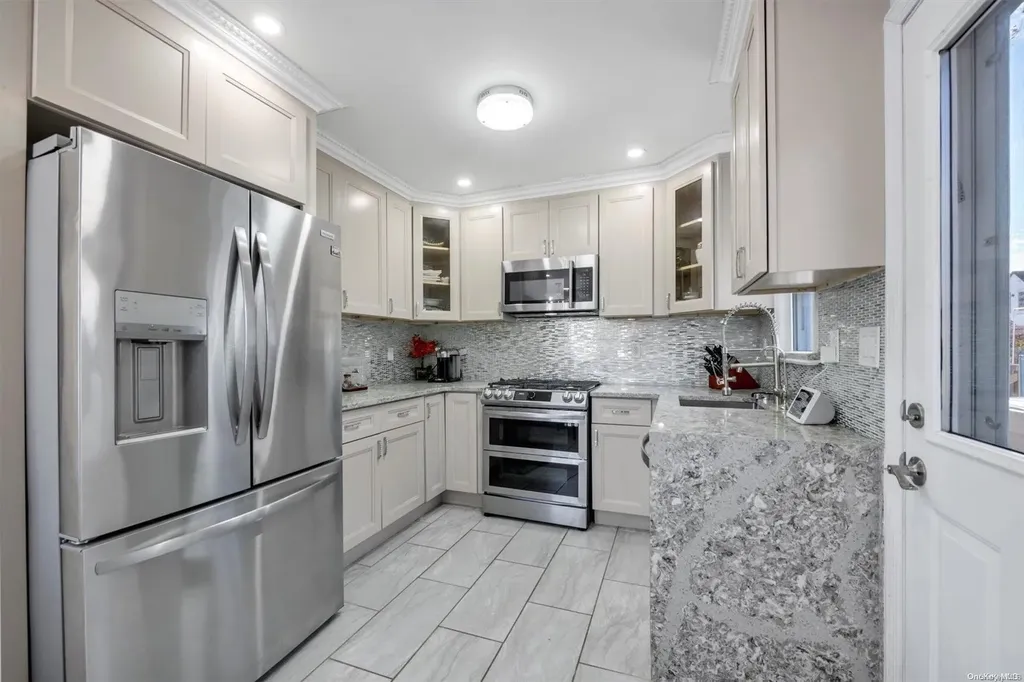32 Corwin Avenue New Hyde Park NY 11040