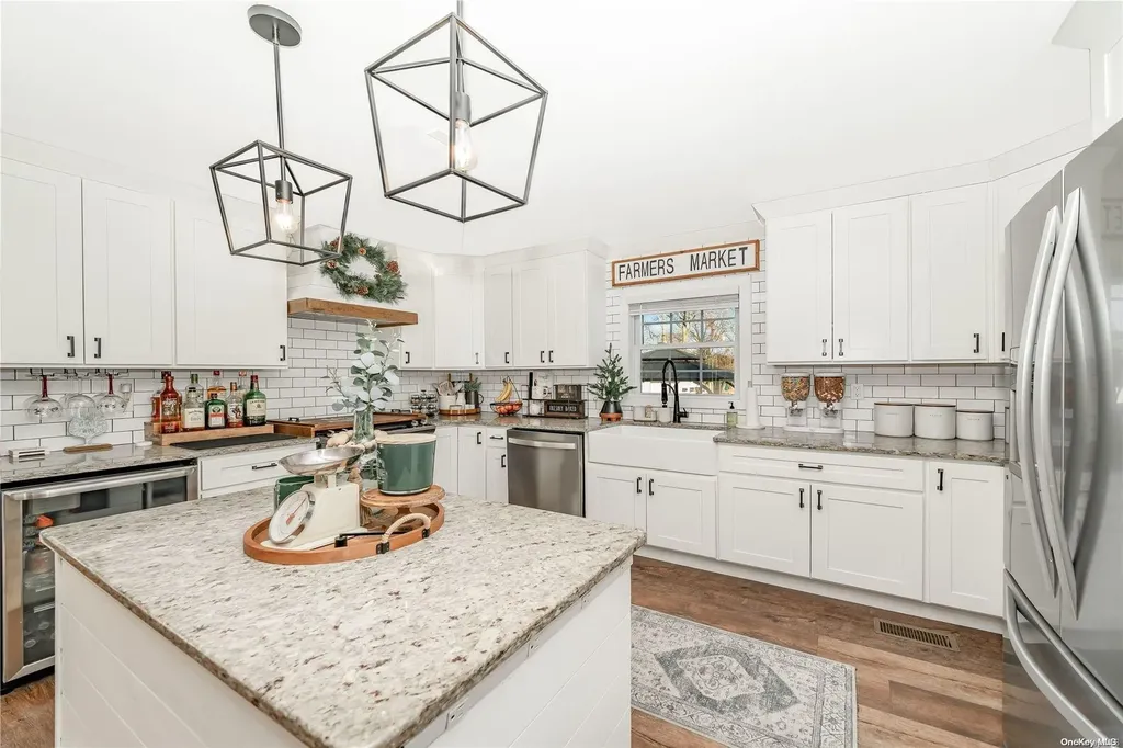 79 N Evergreen Drive Selden NY 11784