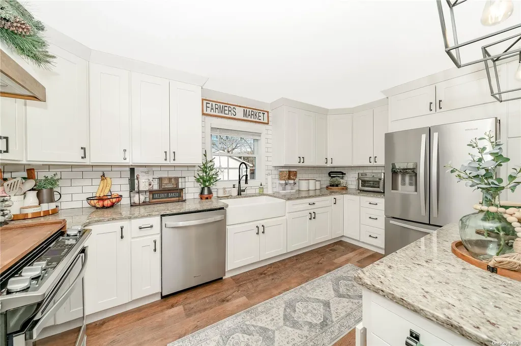 79 N Evergreen Drive Selden NY 11784
