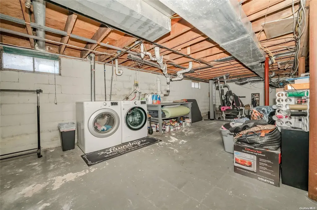 79 N Evergreen Drive Selden NY 11784