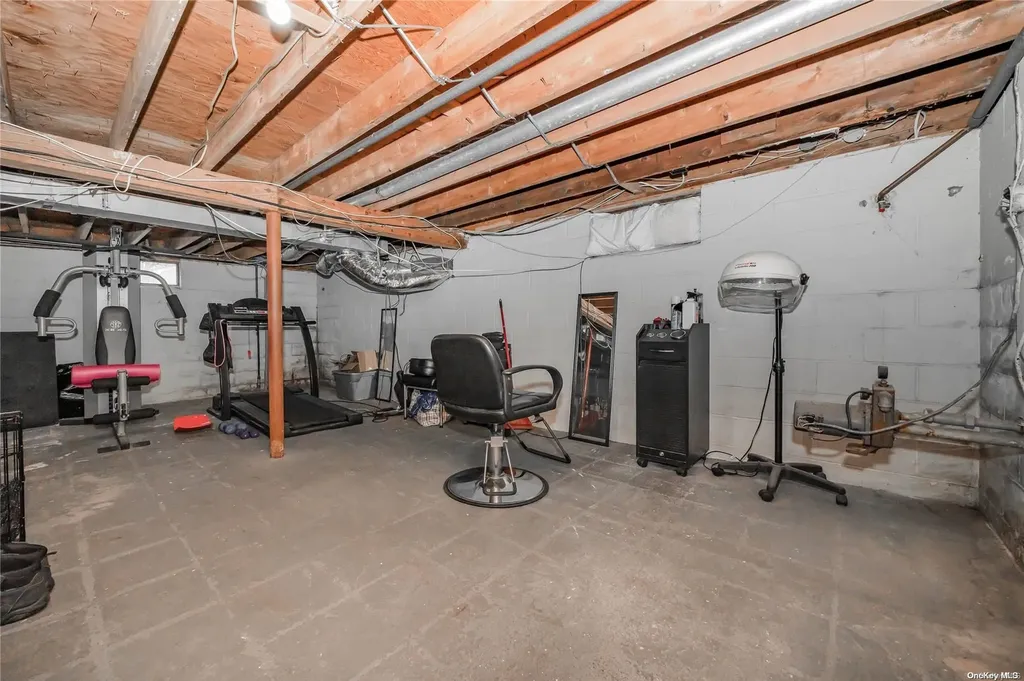 79 N Evergreen Drive Selden NY 11784