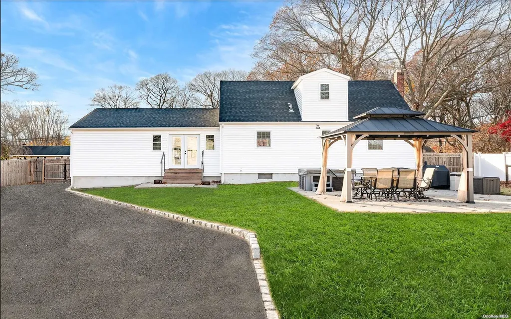 79 N Evergreen Drive Selden NY 11784