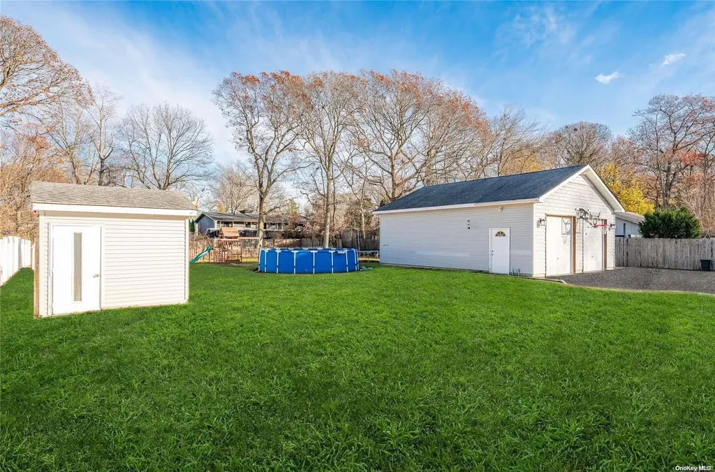 79 N Evergreen Drive Selden NY 11784