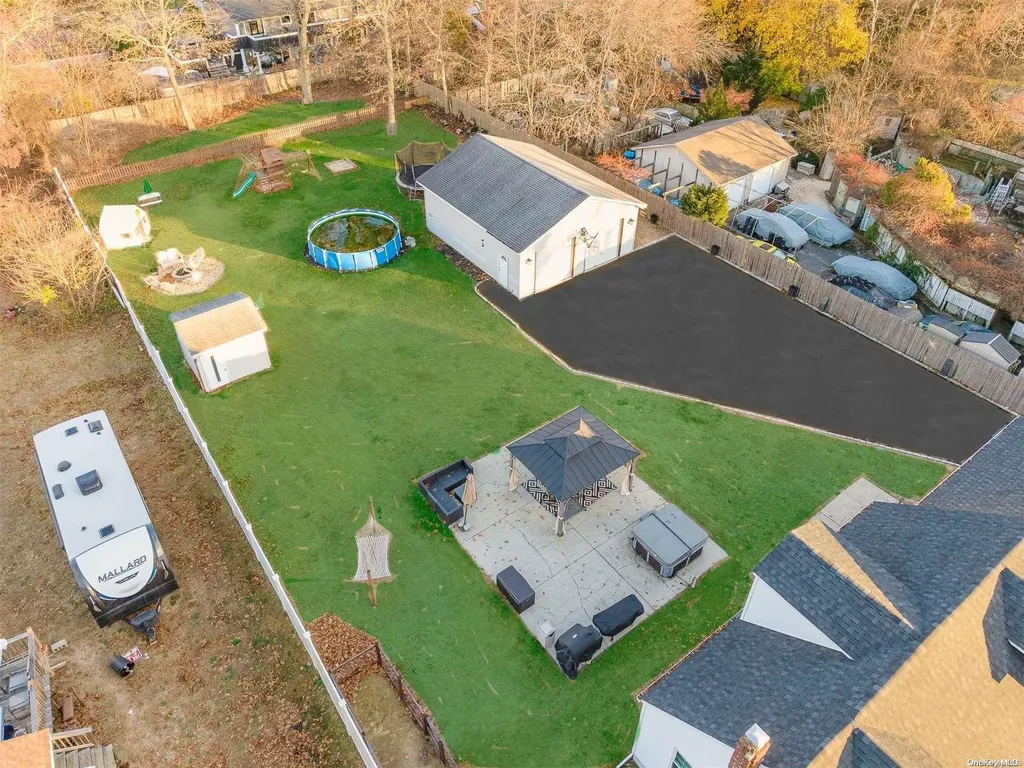 79 N Evergreen Drive Selden NY 11784