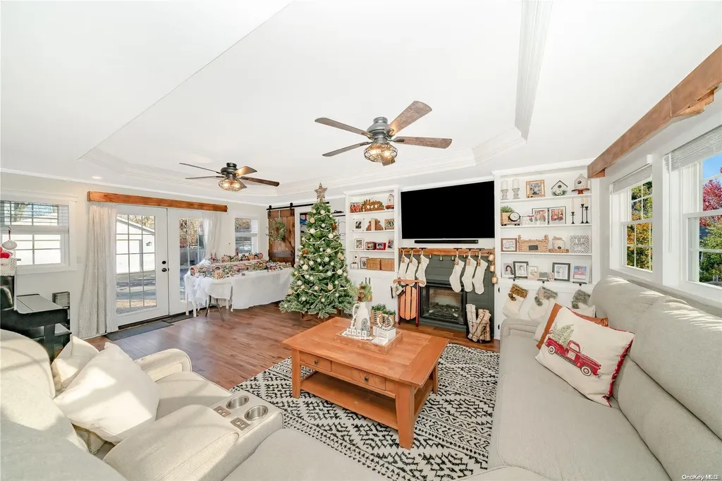 79 N Evergreen Drive Selden NY 11784