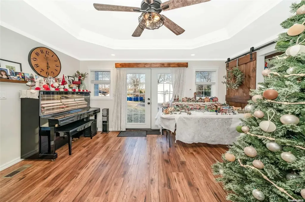 79 N Evergreen Drive Selden NY 11784