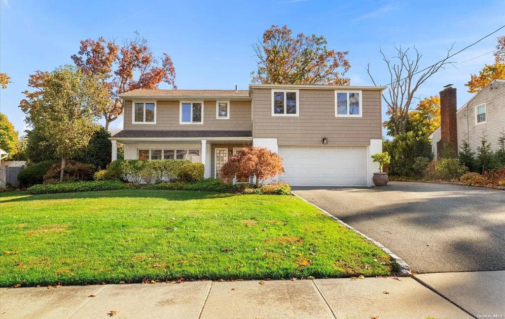 13 Spruce Lane Syosset NY 11791