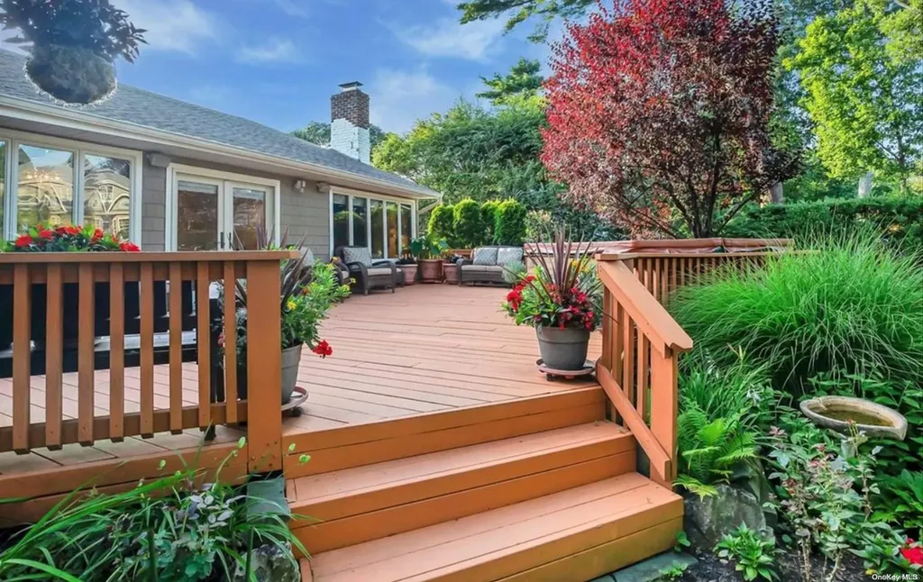 13 Spruce Lane Syosset NY 11791