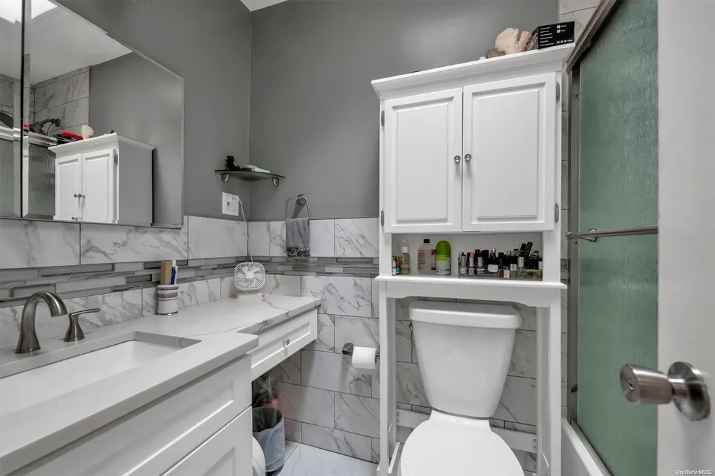 3086 Avenue W Brooklyn NY 11229