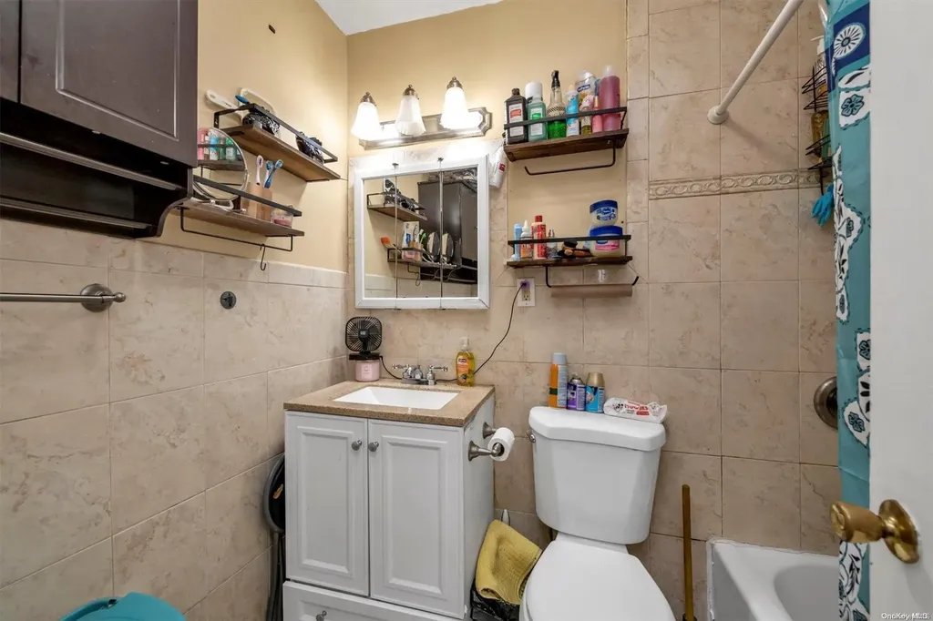 3086 Avenue W Brooklyn NY 11229