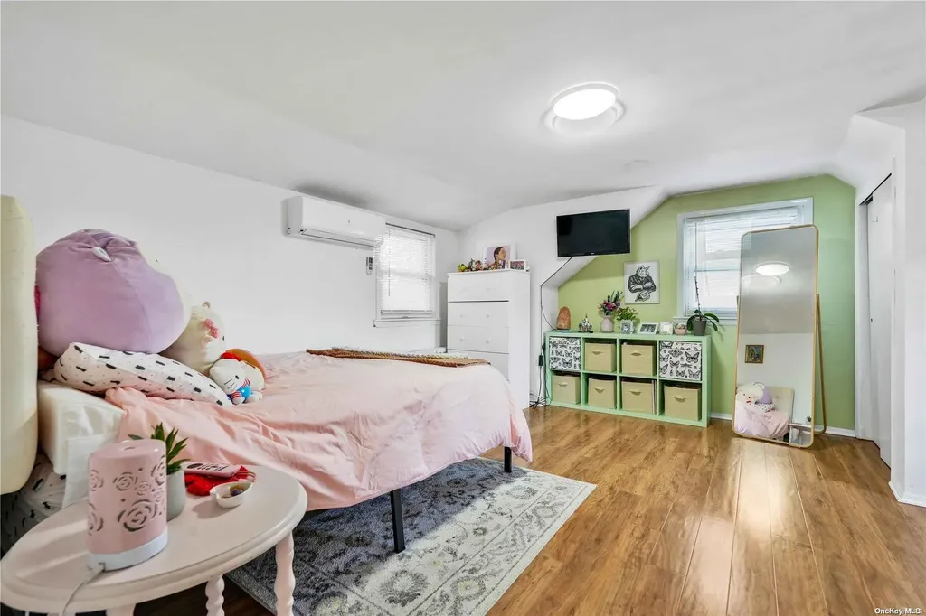 1260 Bretton Road Valley Stream NY 11580