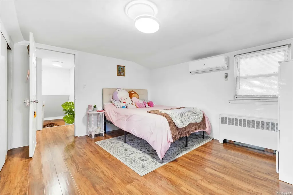 1260 Bretton Road Valley Stream NY 11580