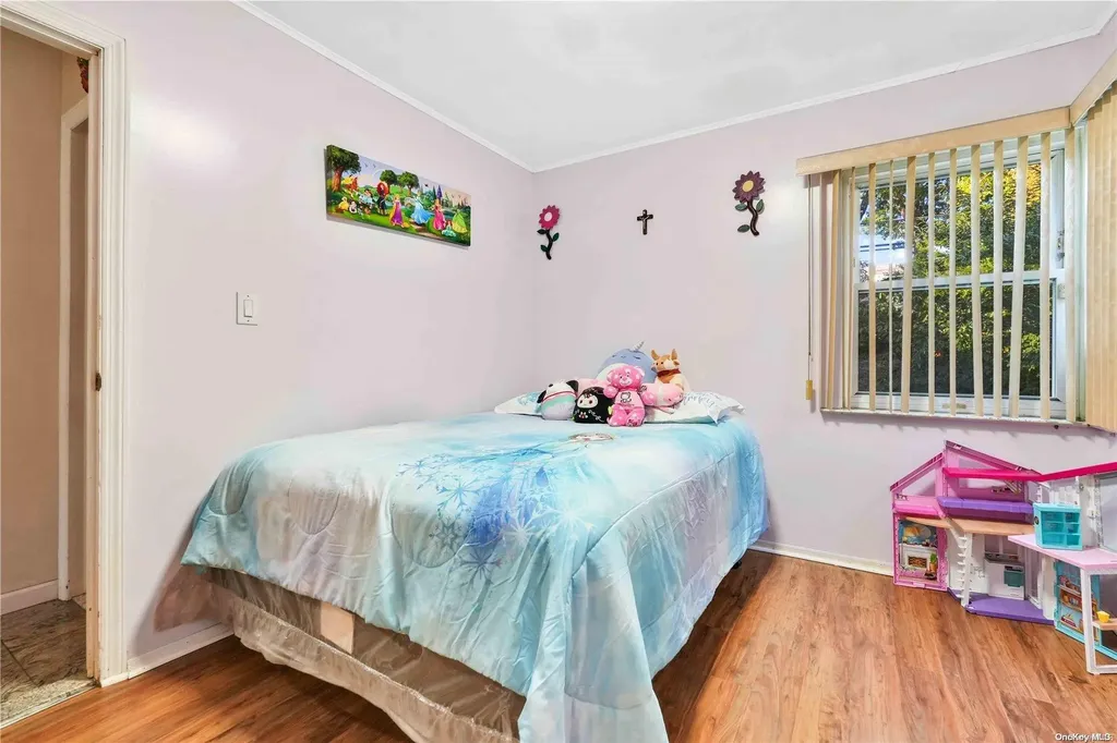 1260 Bretton Road Valley Stream NY 11580