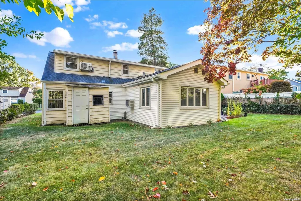 1260 Bretton Road Valley Stream NY 11580