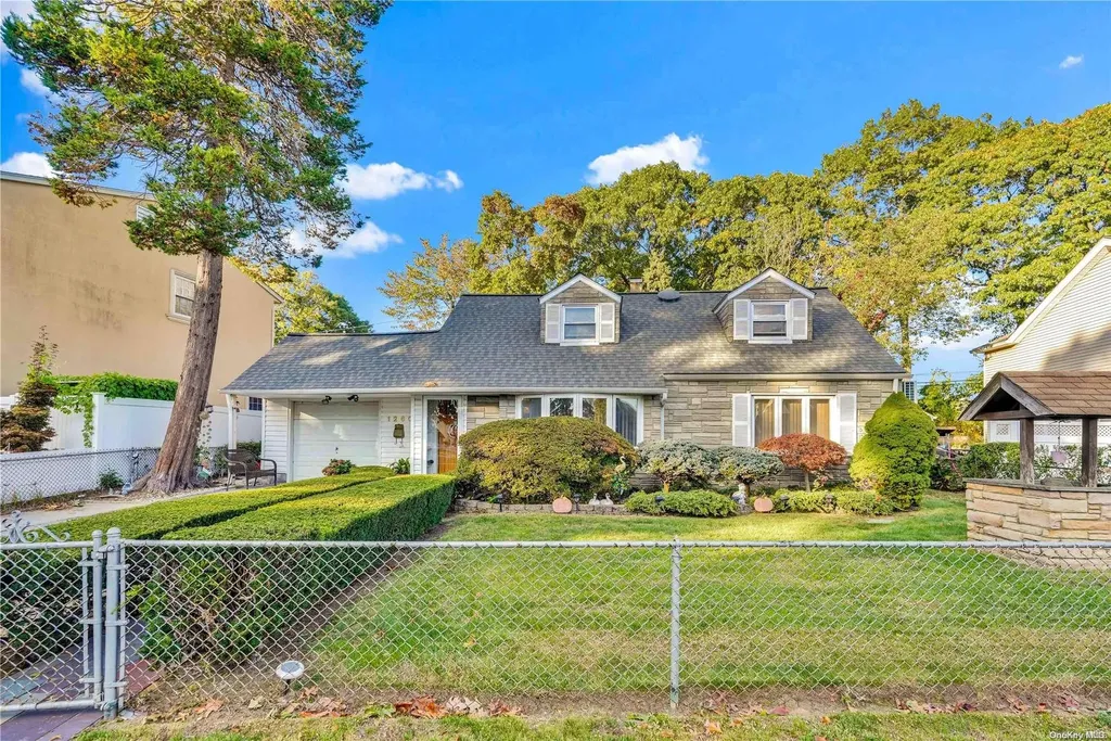 1260 Bretton Road Valley Stream NY 11580
