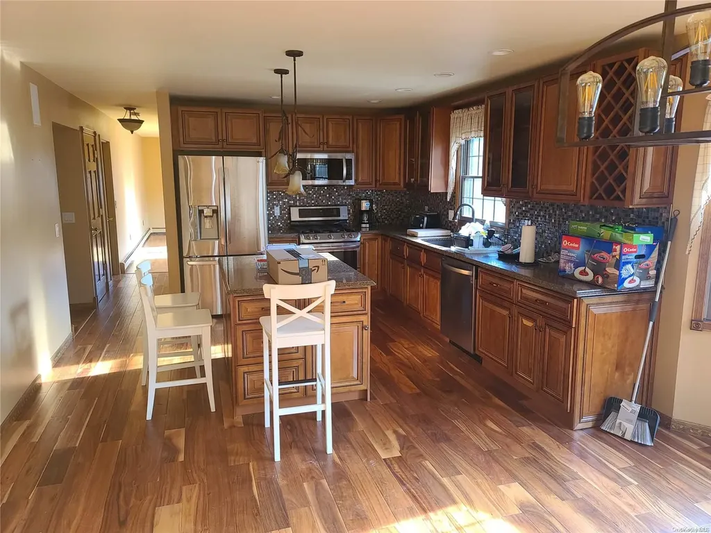 1057 Carlls Straight Path Dix Hills NY 11746