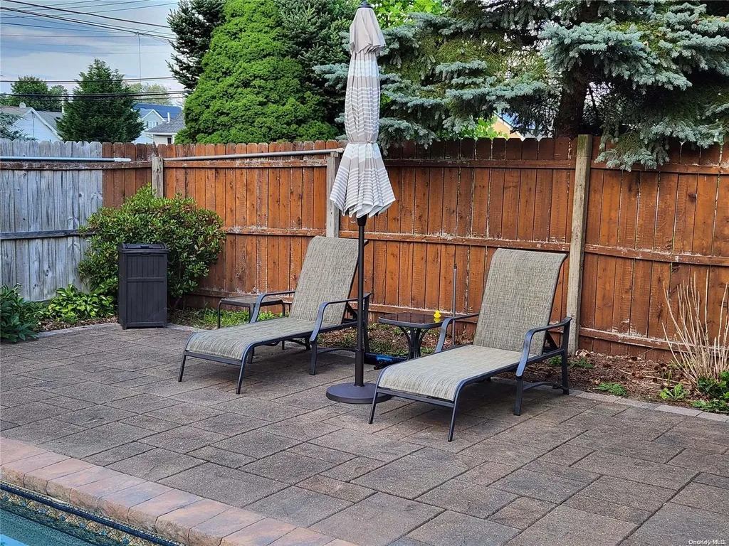 1057 Carlls Straight Path Dix Hills NY 11746
