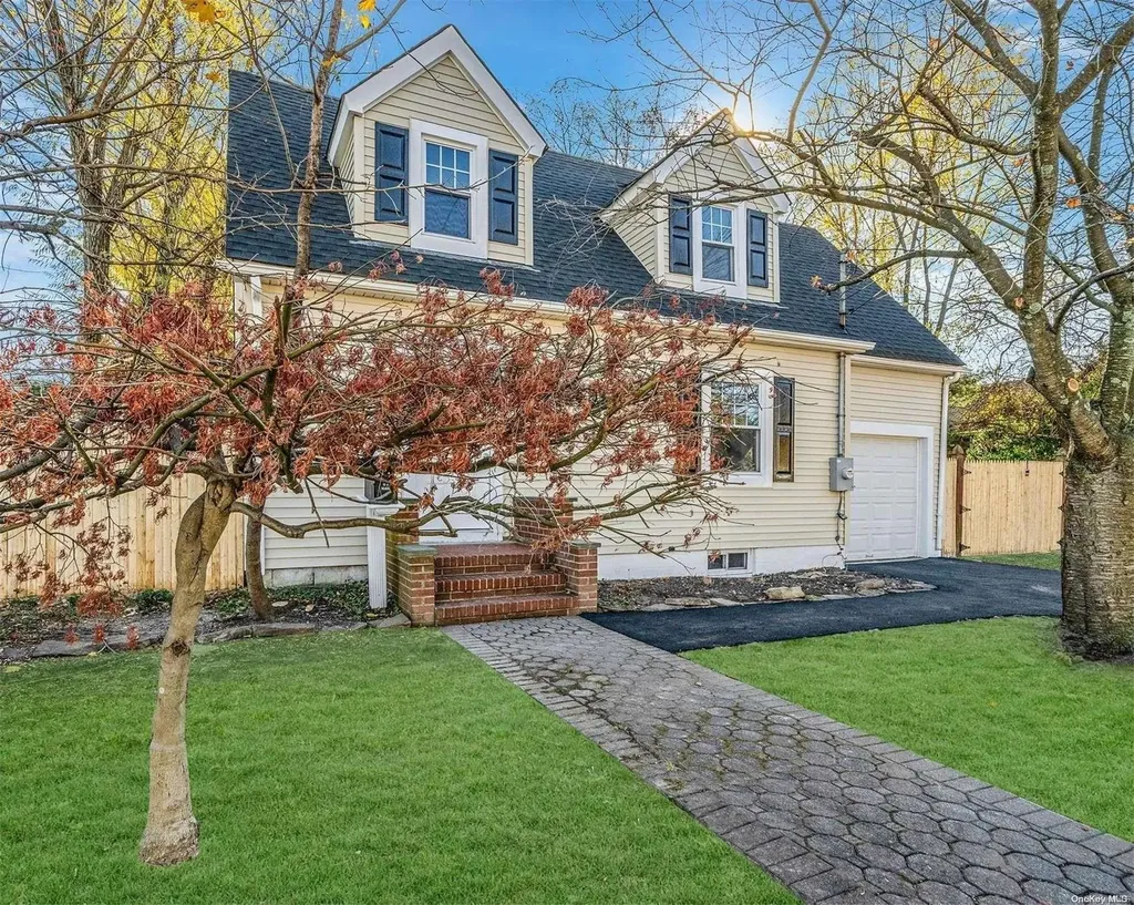 26 Benjamin Street Bay Shore NY 11706
